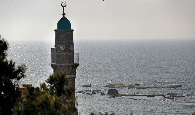 الكنيست يصادق  بـ”القراءة التمهيدية” على  قانون منع الأذان 